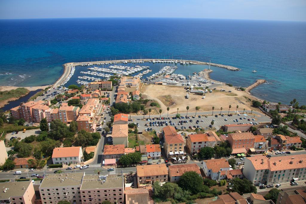 Hotel Les 3 Terrasses Sari-Solenzara Exterior foto